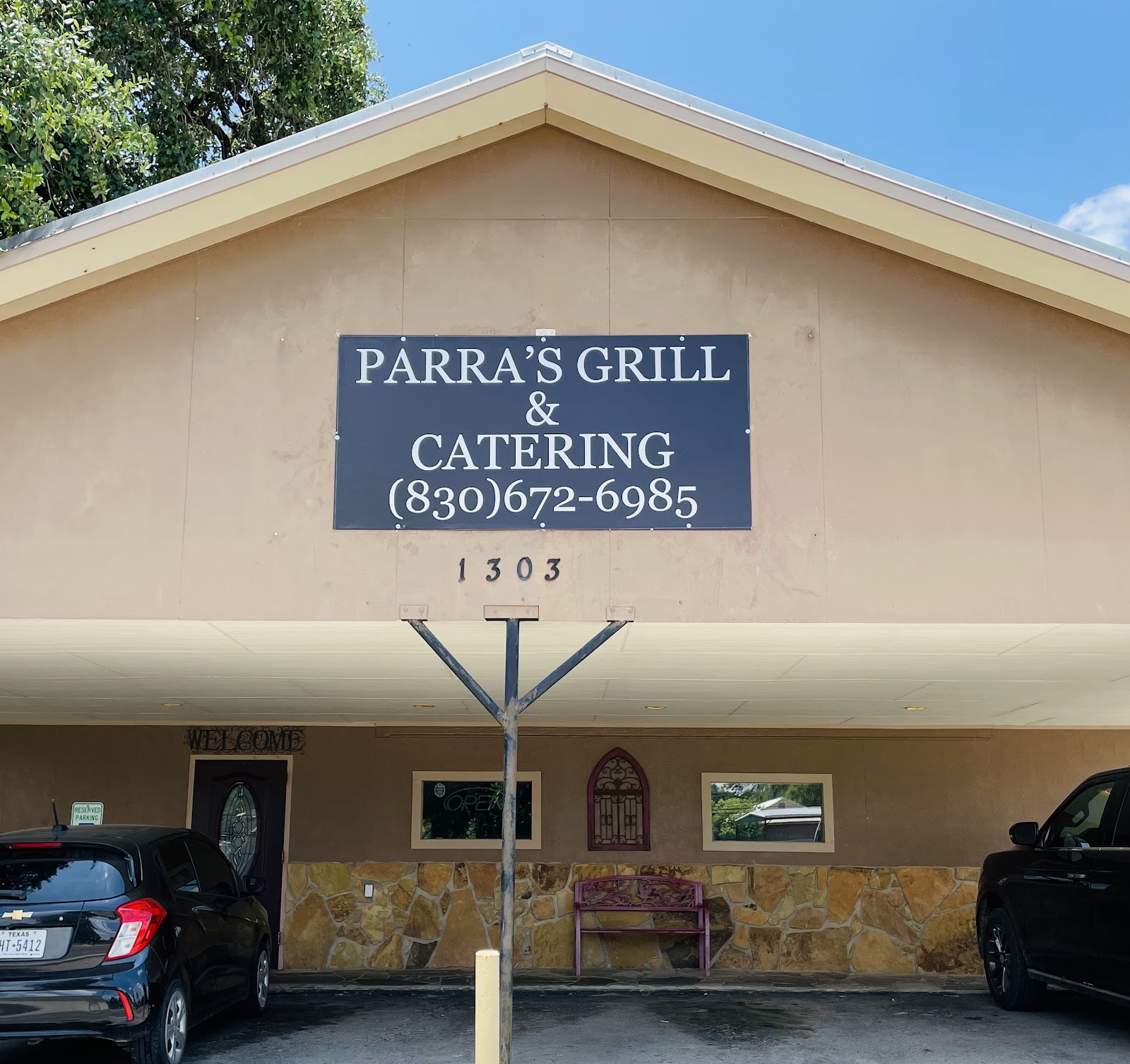 Parra's Grill & Catering food and dining